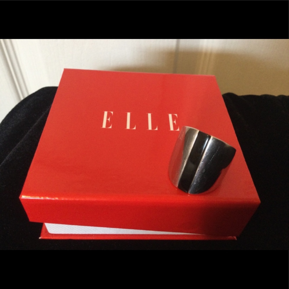 ELLE Ring, Size 7, Sterling Silver/Black Agate Stripe
